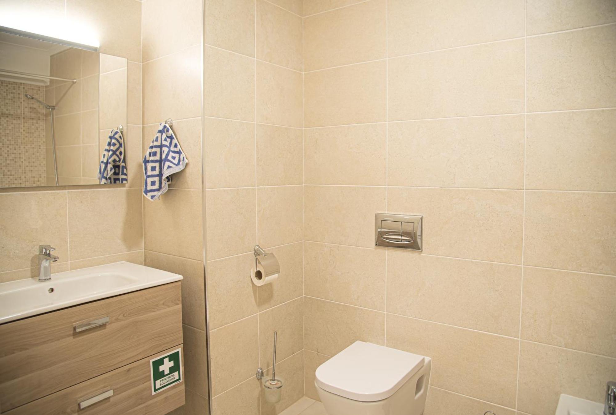 Apartamento Elegante Com Garagem E Piscina Na Praia Da Rocha Portimao Exterior photo